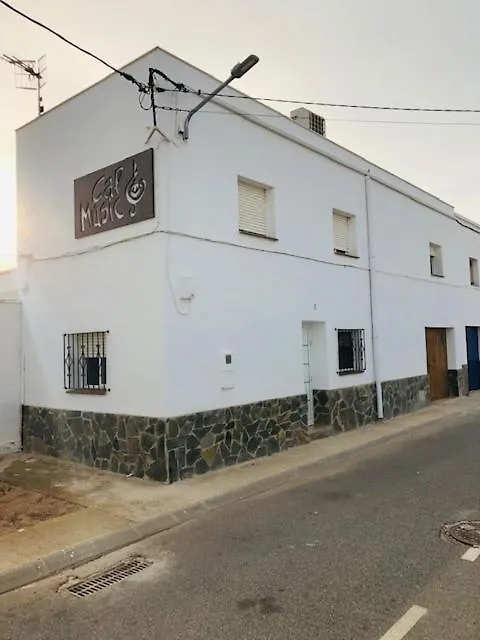 Pensión Hotel Cal Music. En El Corazon Del Delta El Poble Nou del Delta